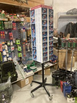Meuble Présentoir Couteaux VICTORINOX sur roulettes, grande vitrine - ref 9.6151